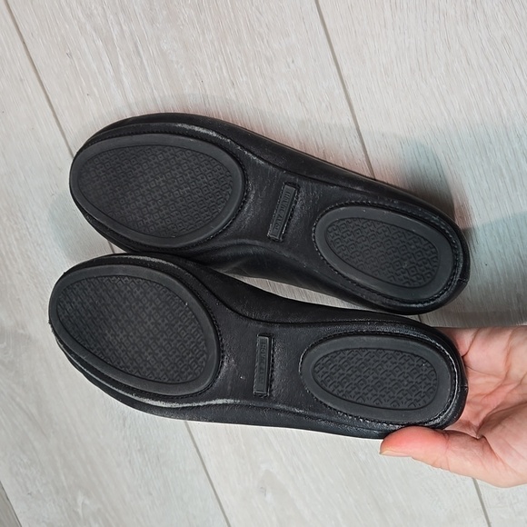 Tory Burch Womens Minnie Travel Logo Leather Loafer Slip on ballet shoes sz 7M - Picture 13 of 15